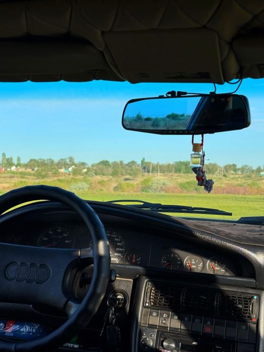 В продаже Ауди 100 ц4 2.3