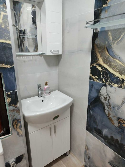 Дава се под наем Двустаен апартамент в Пловдив, Кършияка - 75 кв.м за 400 € - Снимка #11