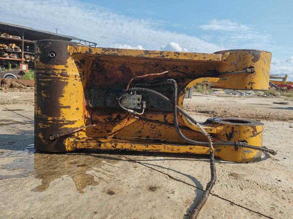 Has cupa excavator Caterpilar 325D