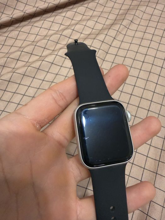 Продам Apple watch Se 2 gen