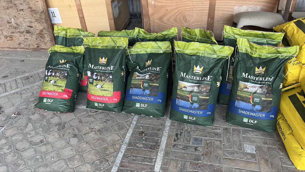 Газон посев семян