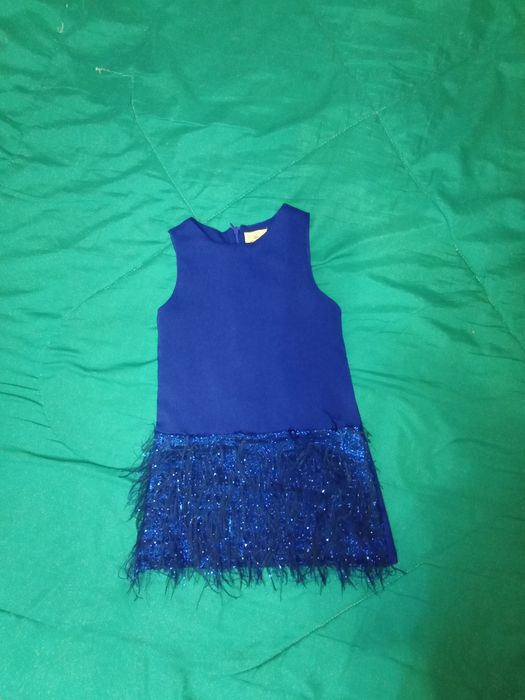 Продам платья детские