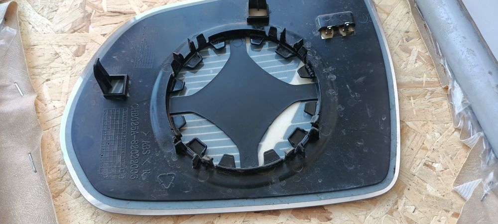 Продам зеркала на авто