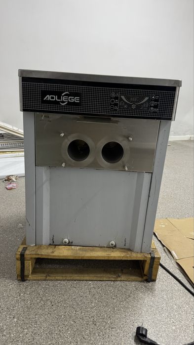 Мороженное аппарат продается