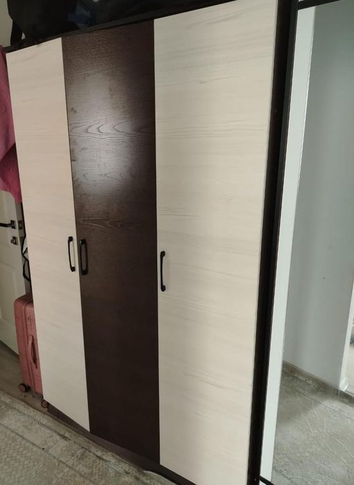 Продается Шифоньер