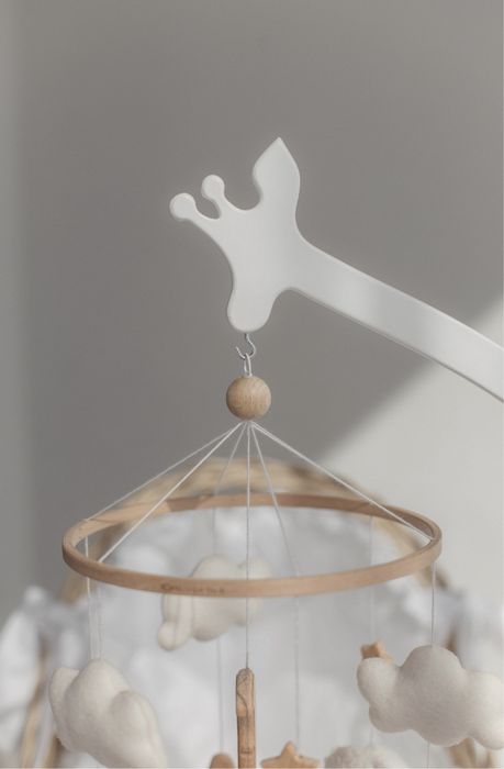 Продам деревянный кронштейн в форме жирафа