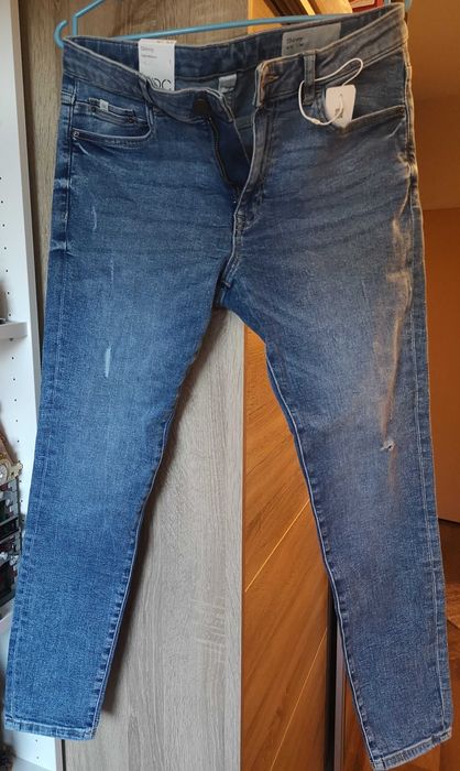 Продавам дамски дънки