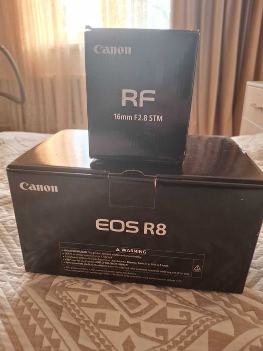 Продаю фотоаппарат Canon EOS R8,и обьектив RF 16mm