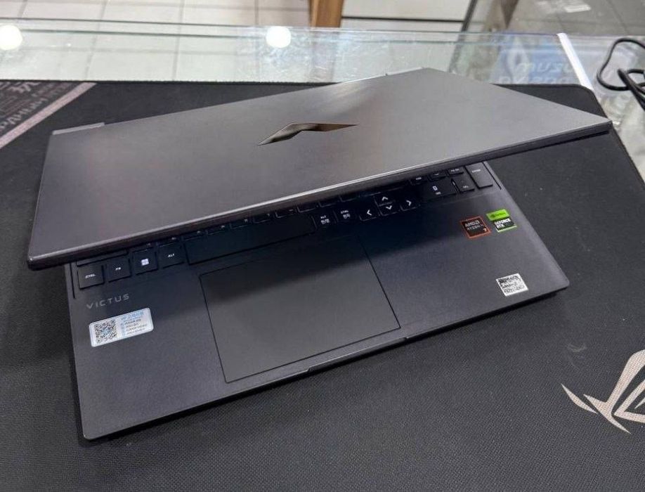 HP Victus Geming