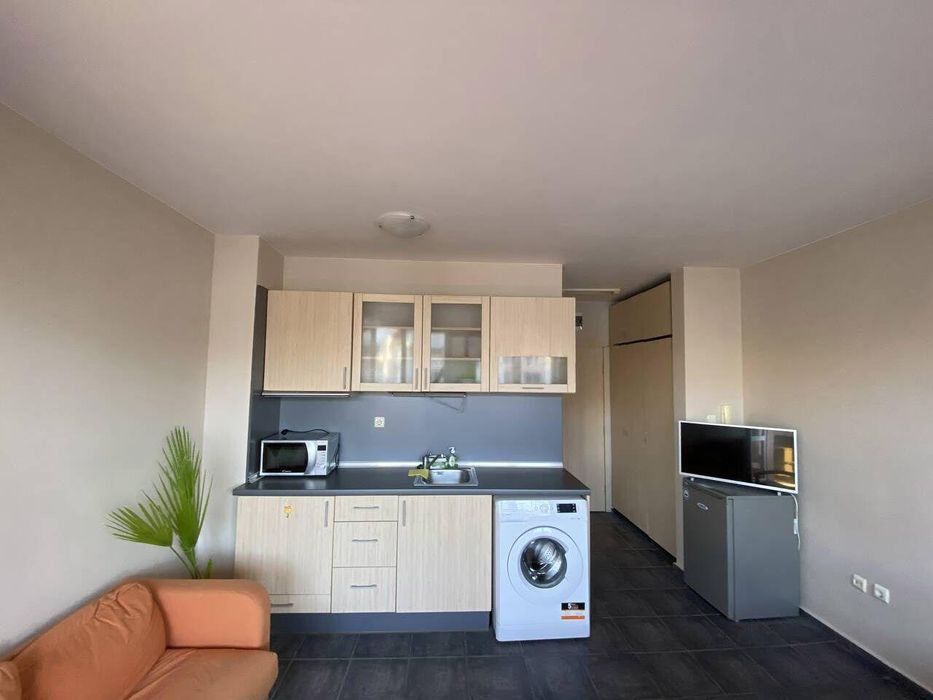 Дава се под наем Едностаен апартамент в к.к. Слънчев бряг - 40 кв.м за 178.5 € - Снимка #1