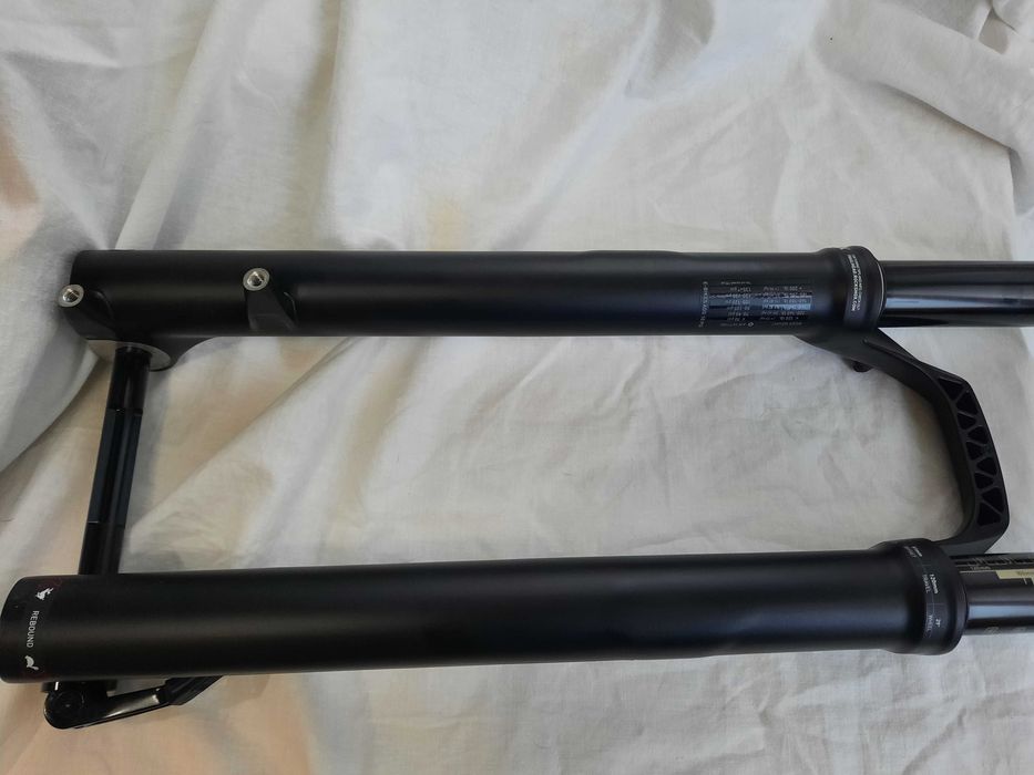 Furca noua Rock shox Reba 120mm si Revelation 29 150mm remote boost 15X110 29er