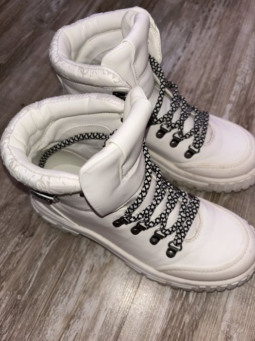 Оригинални Бори Guess