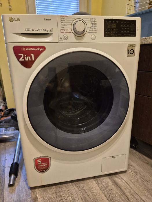 Пералня със сушилня LG Direct Drive