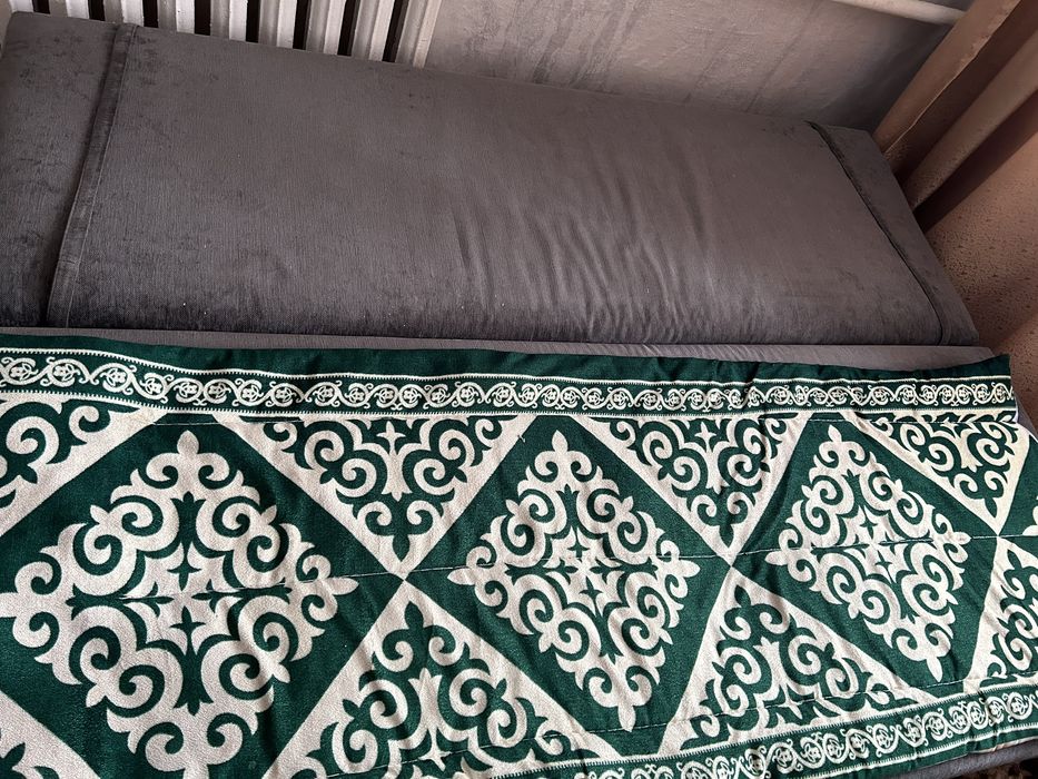 Продам диван     .