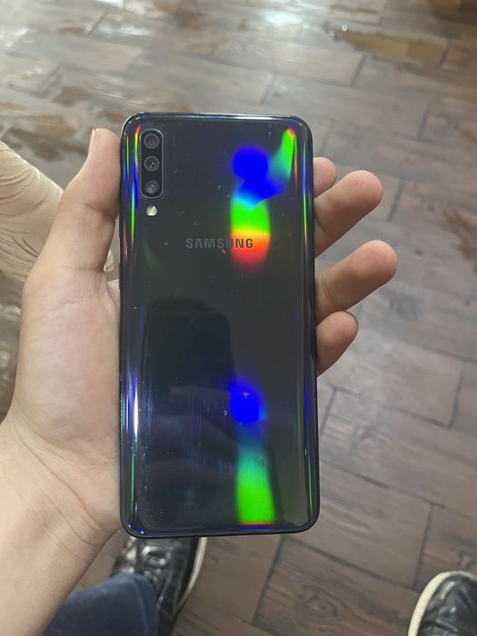 Samsung A70 sotiladi srochna