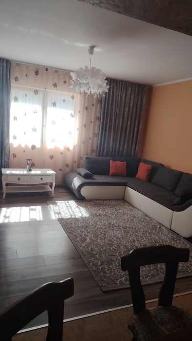 Vând casa in Alparea