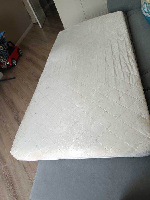 Продается детский матрас 180*90 почти новый