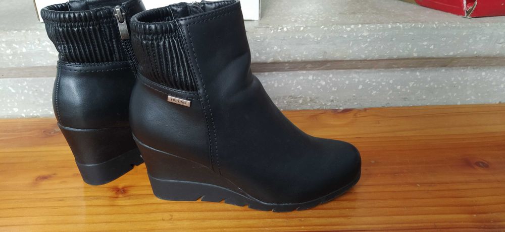 Botine cu talpa ortopedica