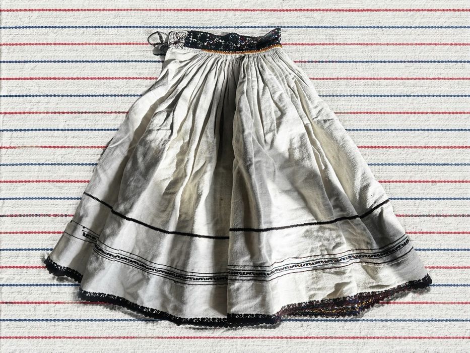 Costum tradițional autentic din Țara Oașului