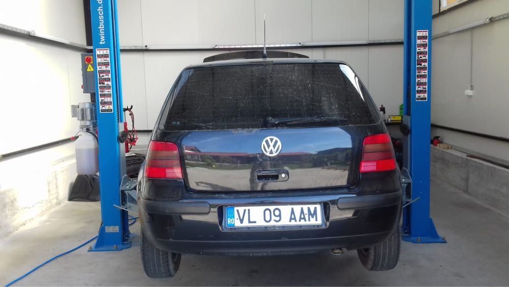 Vand golf 4 1.4 benzina