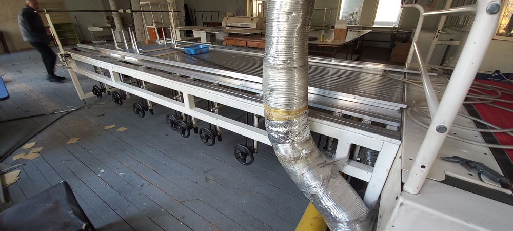 Иглена маса за обработка на платове