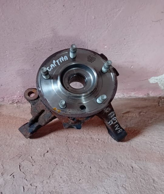 Fuzeta stanga fata Chevrolet Captiva prima generatie seria