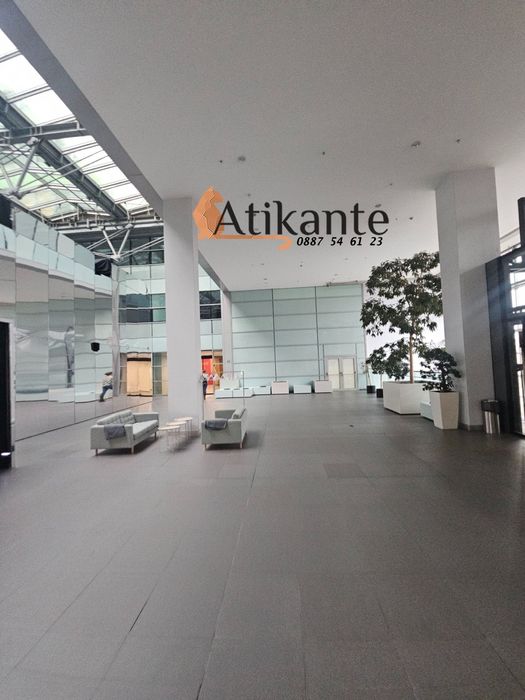 Дава се под наем Офис в София, Оборище - 229 кв.м за 3197.7 € - Снимка #9