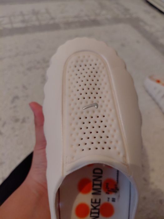 Продам Nike mind 001 не ношенные