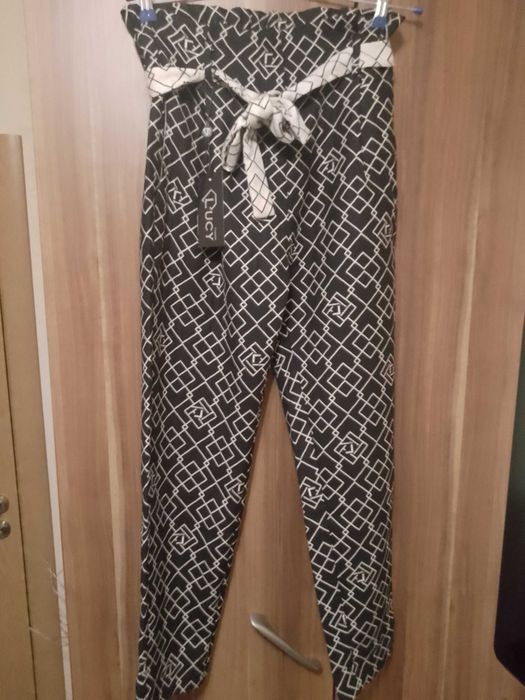 Панталон на LUCY ,Луси нов размер L