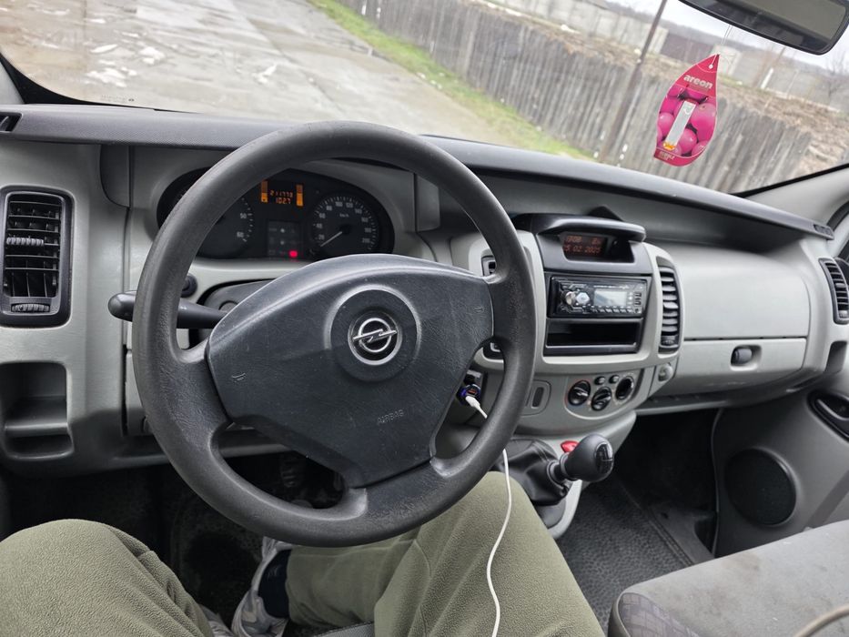 Opel Vivaro 2.5 , 2005