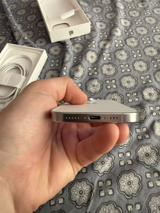 Iphone 16 pro 128 gb чисто нов!