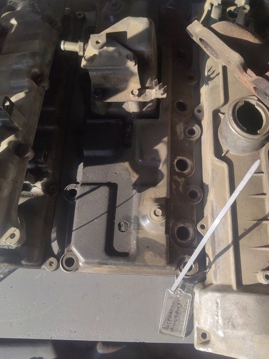 Клапанная крышка Nissan Patrol Mistral 2.7D 22371-VC102