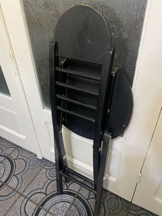 Scaune pliabile din lemn