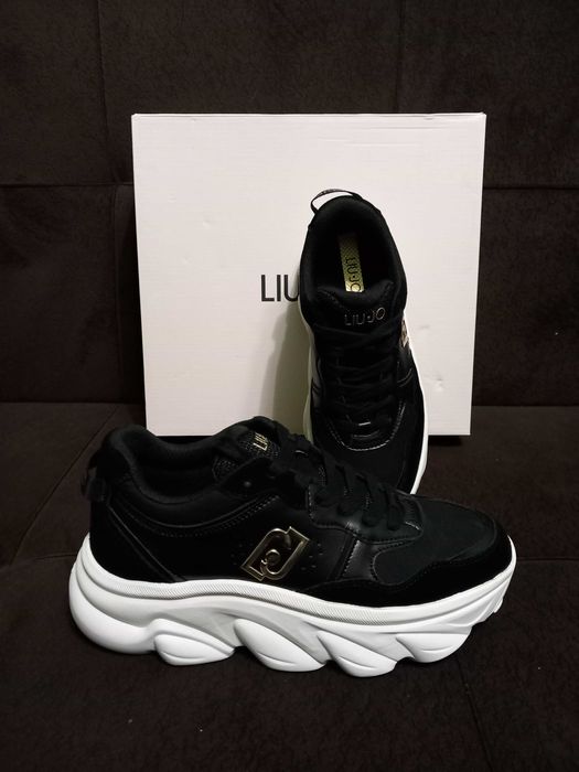 Нови оригинални дамски маратонки