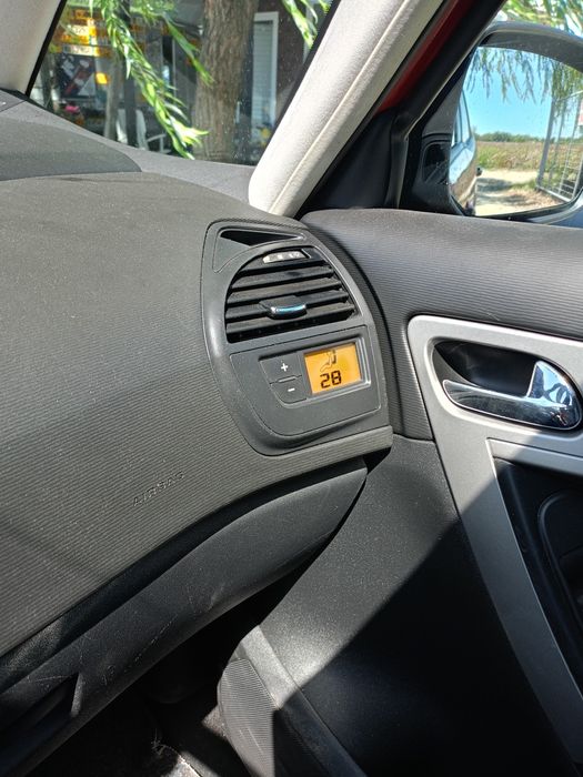 Ситроен С4 пикасо на части