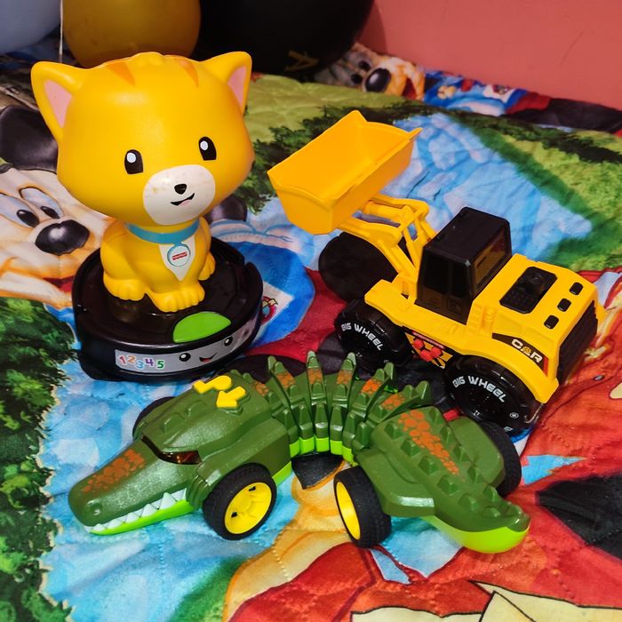 Различни играчки,писти Hot wheels