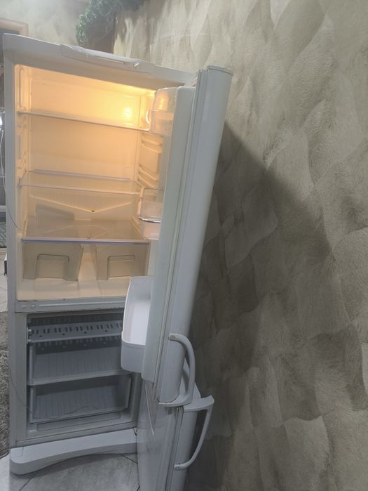 Индезит высота 1, 7м