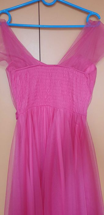 Прекрасна рокля за повод или вечеря