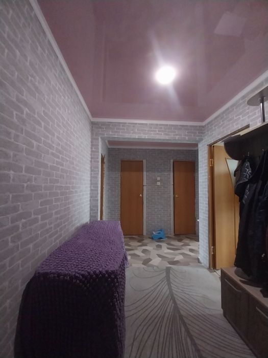 Продам 2х комн  п.Глубокое