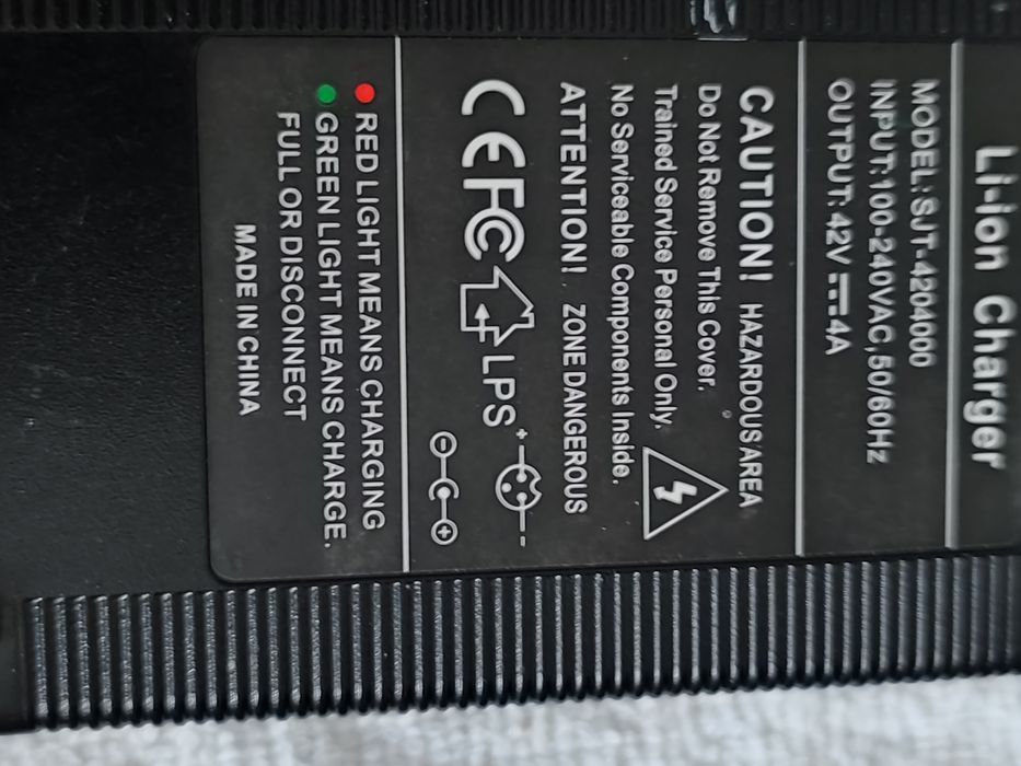 Cînd încărcător baterie bicicletă  42 de V. -- cu 4  A