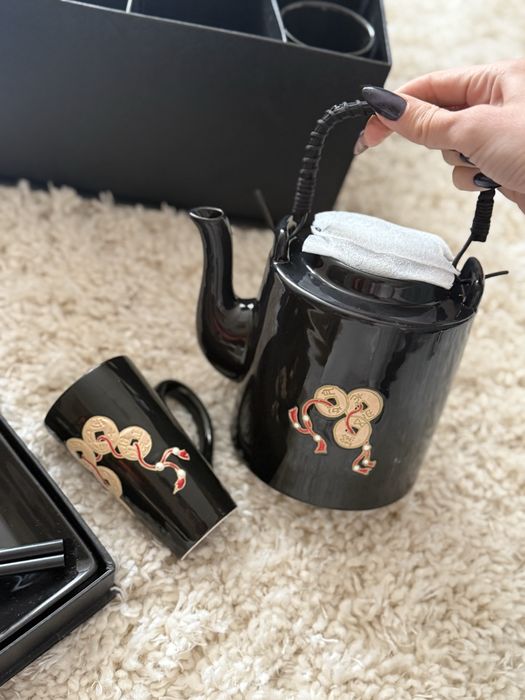 Сервиз с японски елементи