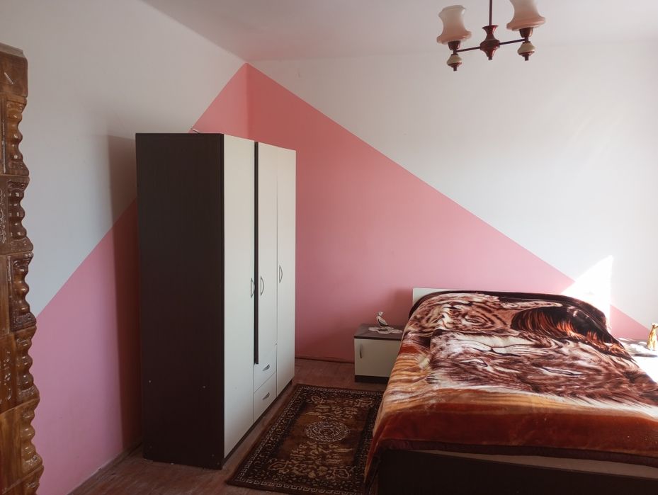 Vând casă de vacanță în loc Hălmăgel