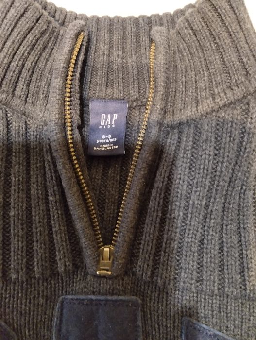 Детски дрехи на GAP 8-9г.Топли и стилни за момче.