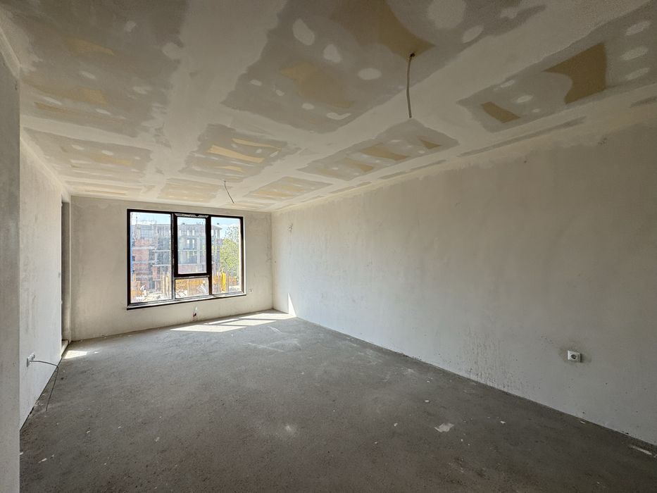 Продава се Тристаен апартамент в Казанлък - 103 кв.м за 1411 €/кв.м - Снимка #1