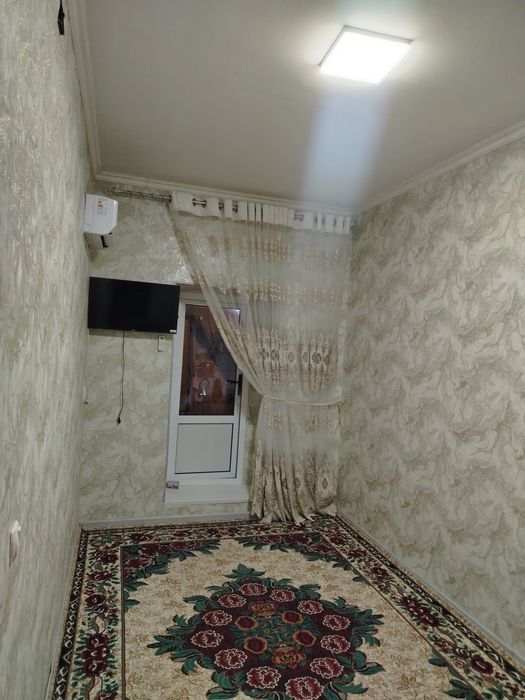 Срочно продаётся  дом на земле в внутри общего двора