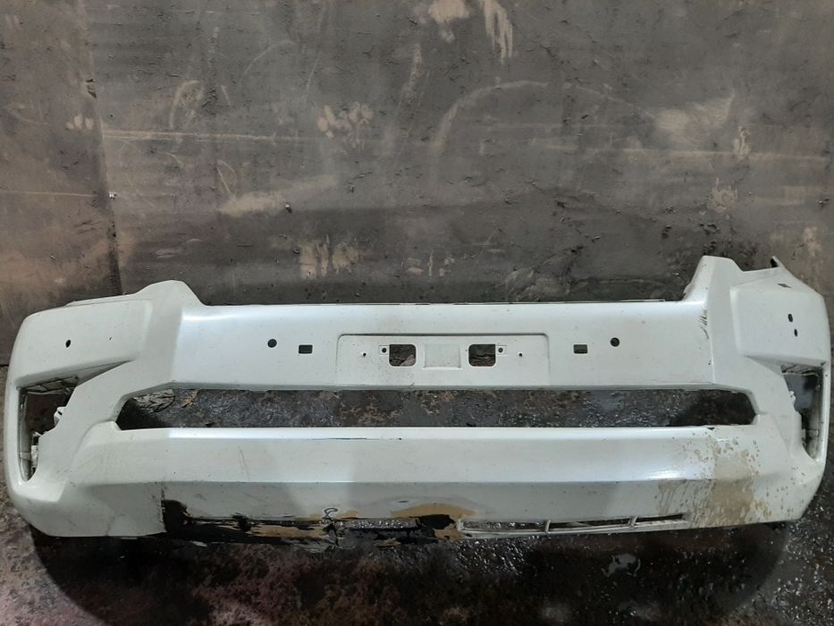 Продам Бампер Передний