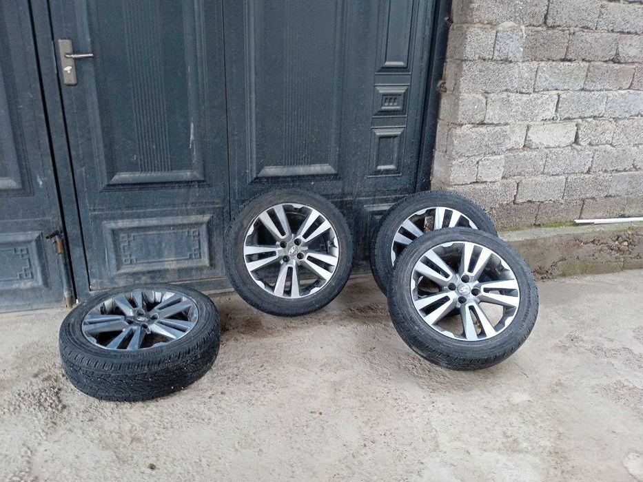 Диски от автомобиля Лада Веста Кросс