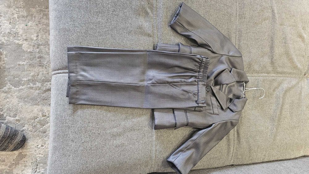 Официален детски костюм за момче 90см.