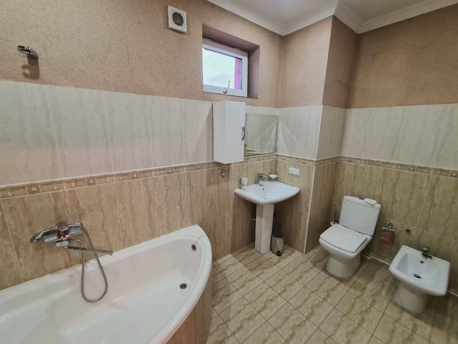 Продается дом 4,5 соток, 7 комнат, ор-р: Никитана