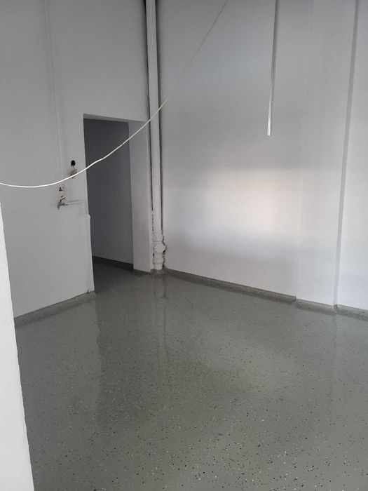 inchiriez spatiu comercial Pucioasa zona pietei